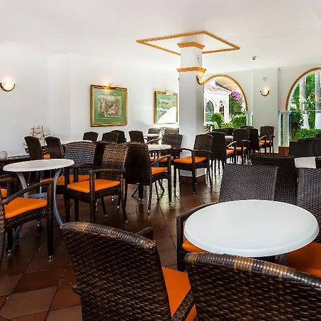 Globales Cortijo Blanco Hotel 3*
