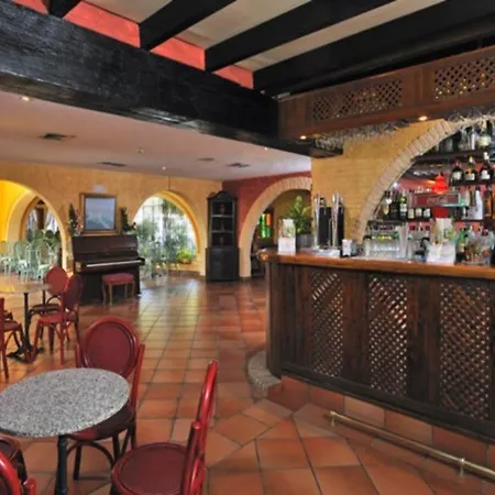 Hotel Globales Cortijo Blanco 3*